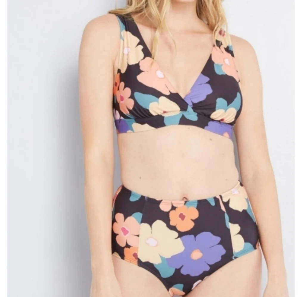 ModCloth Madison Bikini Swim Top Retro Bloom Size 1X